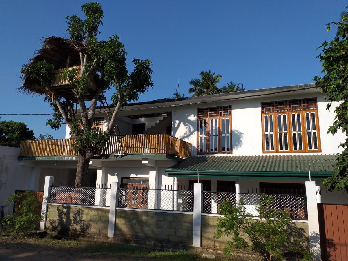 Ferienwohnung Mangohut Joy Anuradhapura Exterior foto
