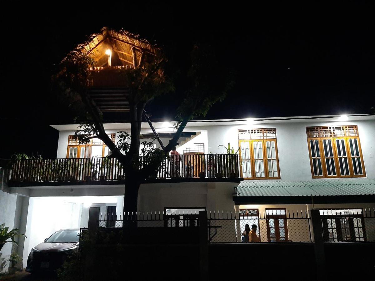 Ferienwohnung Mangohut Joy Anuradhapura Exterior foto