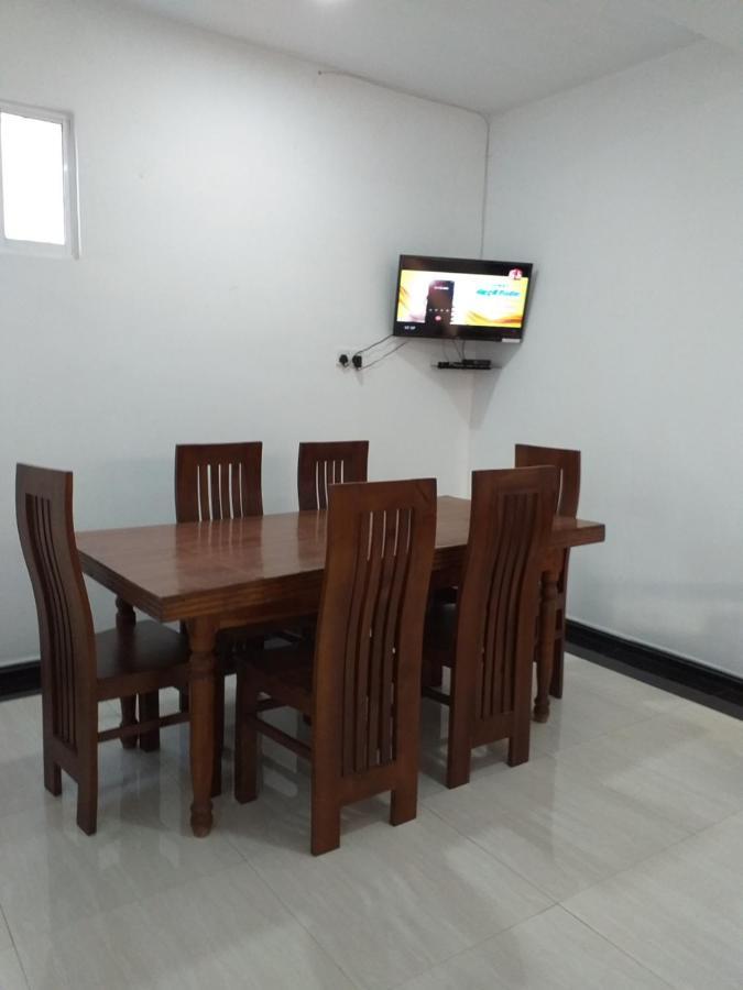 Ferienwohnung Mangohut Joy Anuradhapura Exterior foto