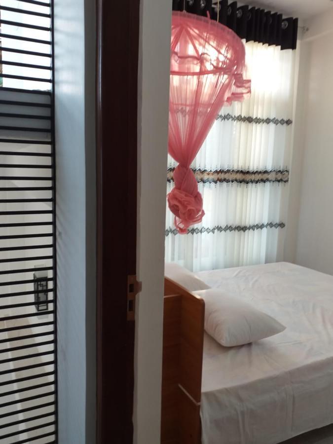 Ferienwohnung Mangohut Joy Anuradhapura Exterior foto